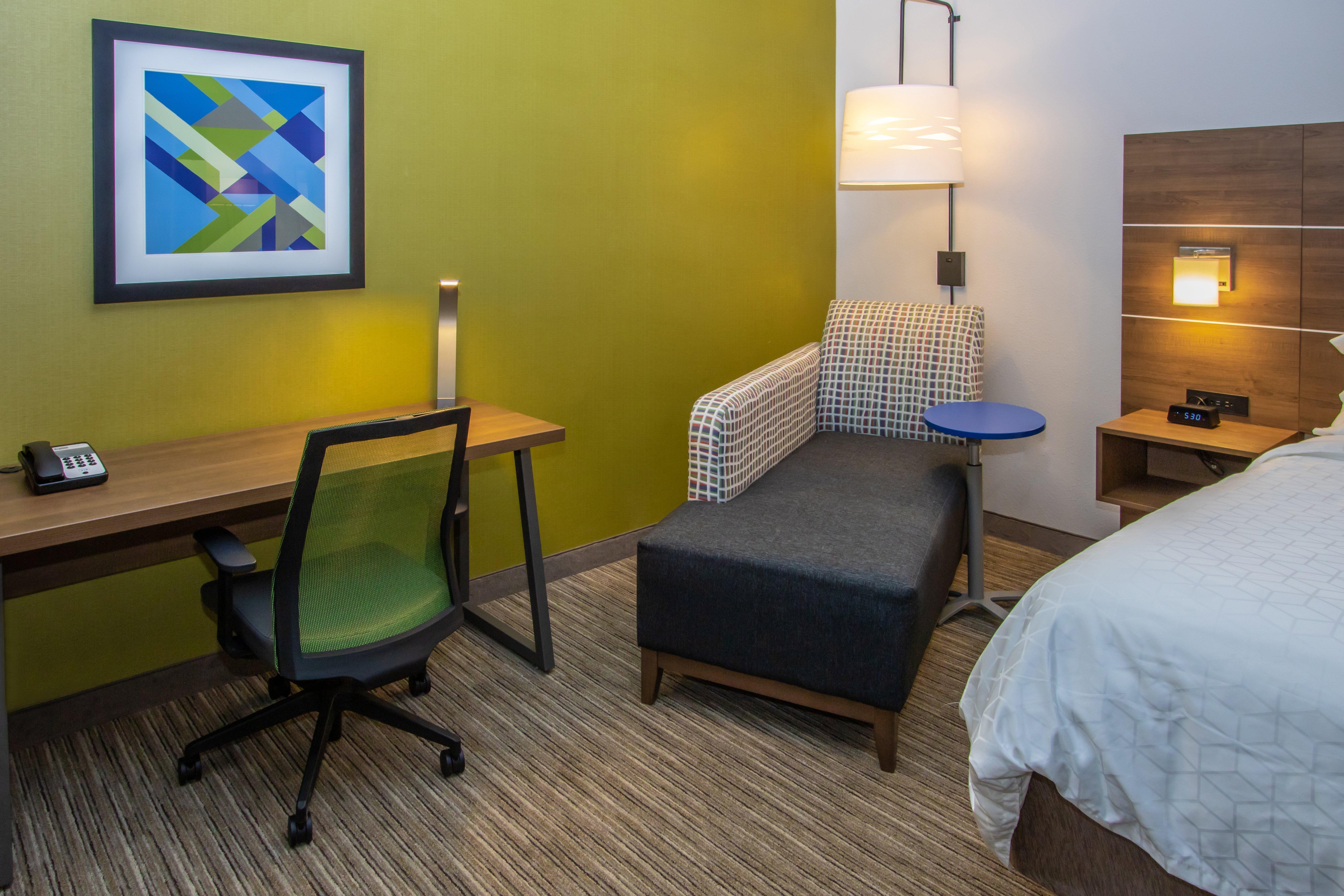 Holiday Inn Express Hotel & Suites Roseville - Galleria Area, An Ihg Hotel Εξωτερικό φωτογραφία