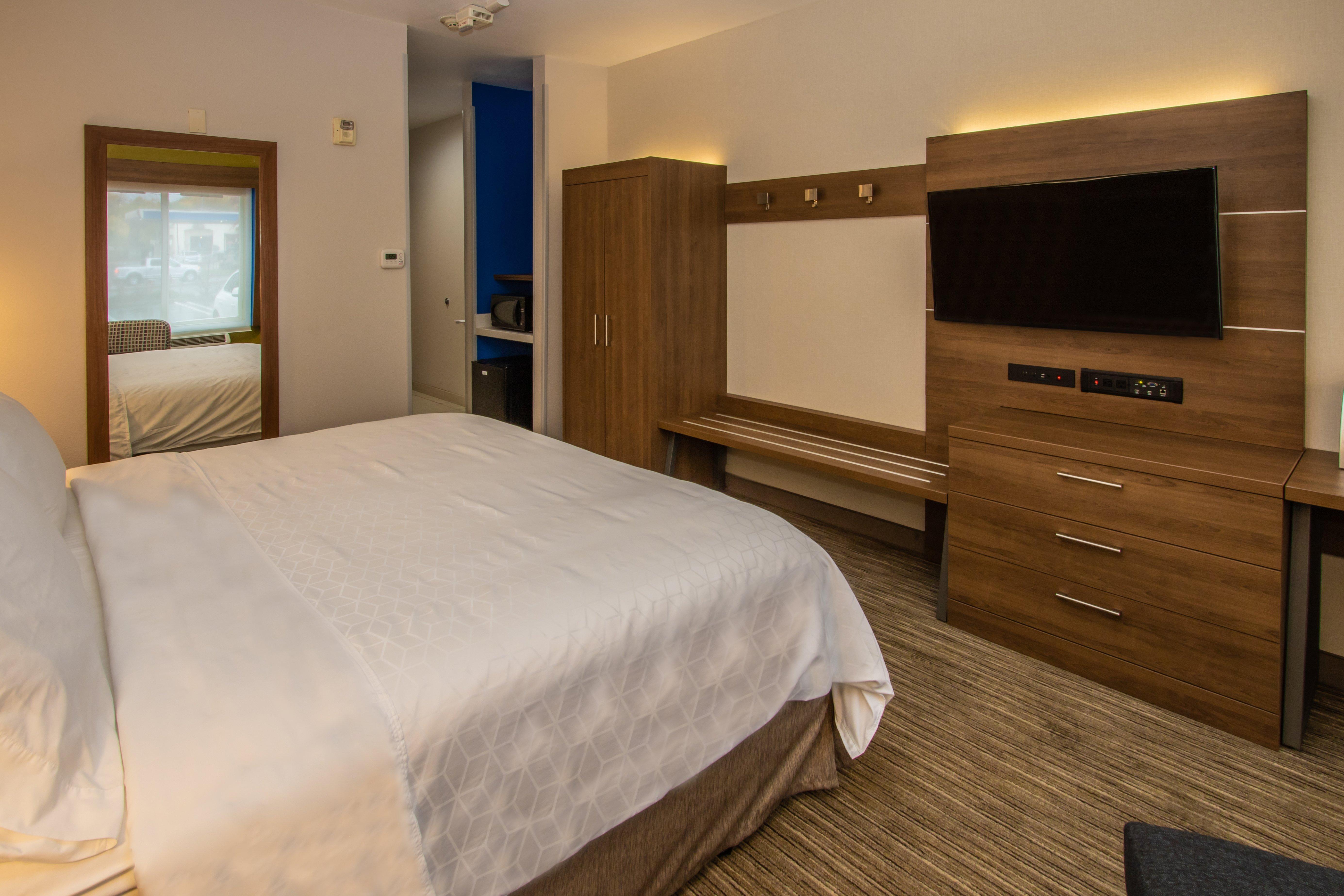 Holiday Inn Express Hotel & Suites Roseville - Galleria Area, An Ihg Hotel Εξωτερικό φωτογραφία