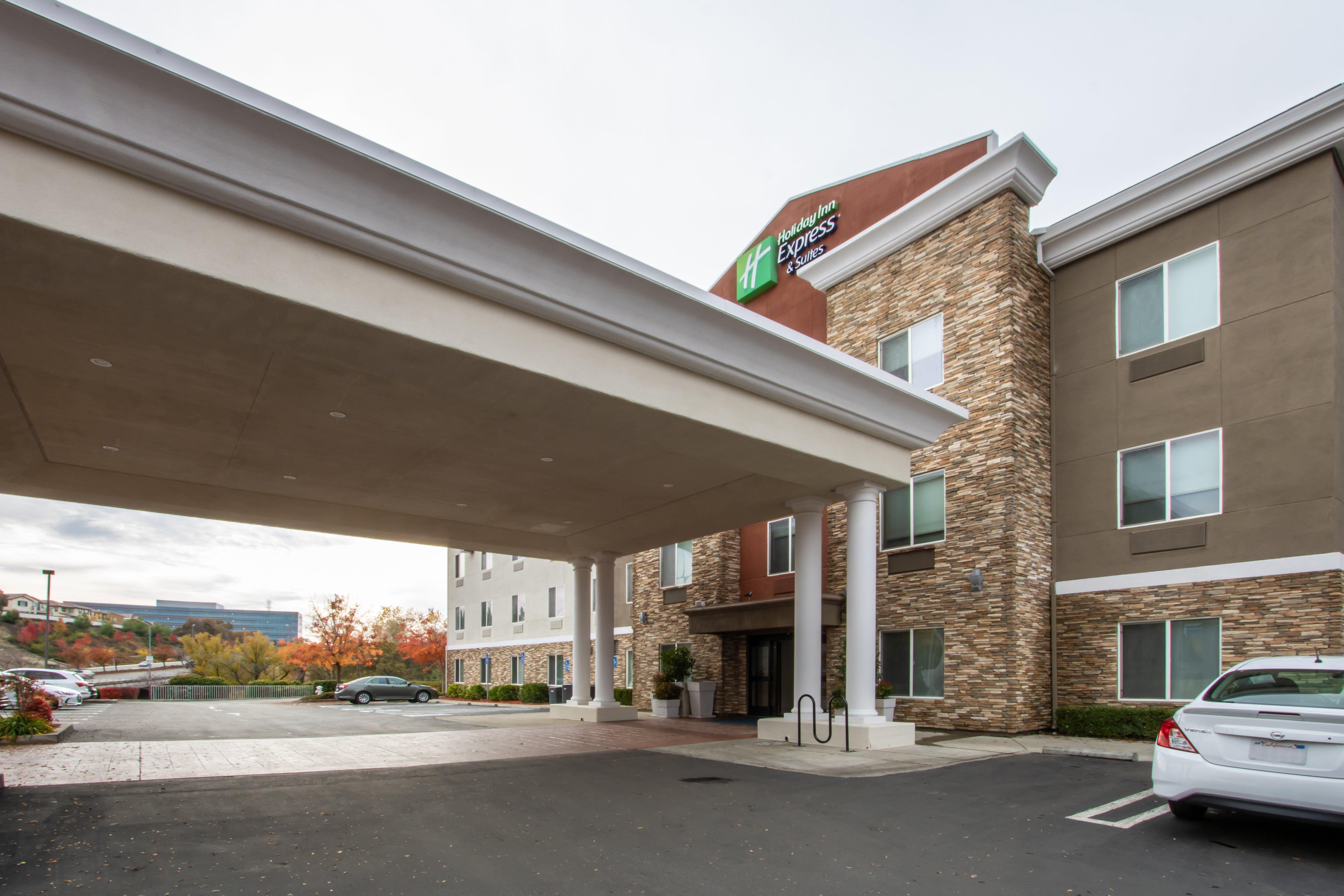 Holiday Inn Express Hotel & Suites Roseville - Galleria Area, An Ihg Hotel Εξωτερικό φωτογραφία